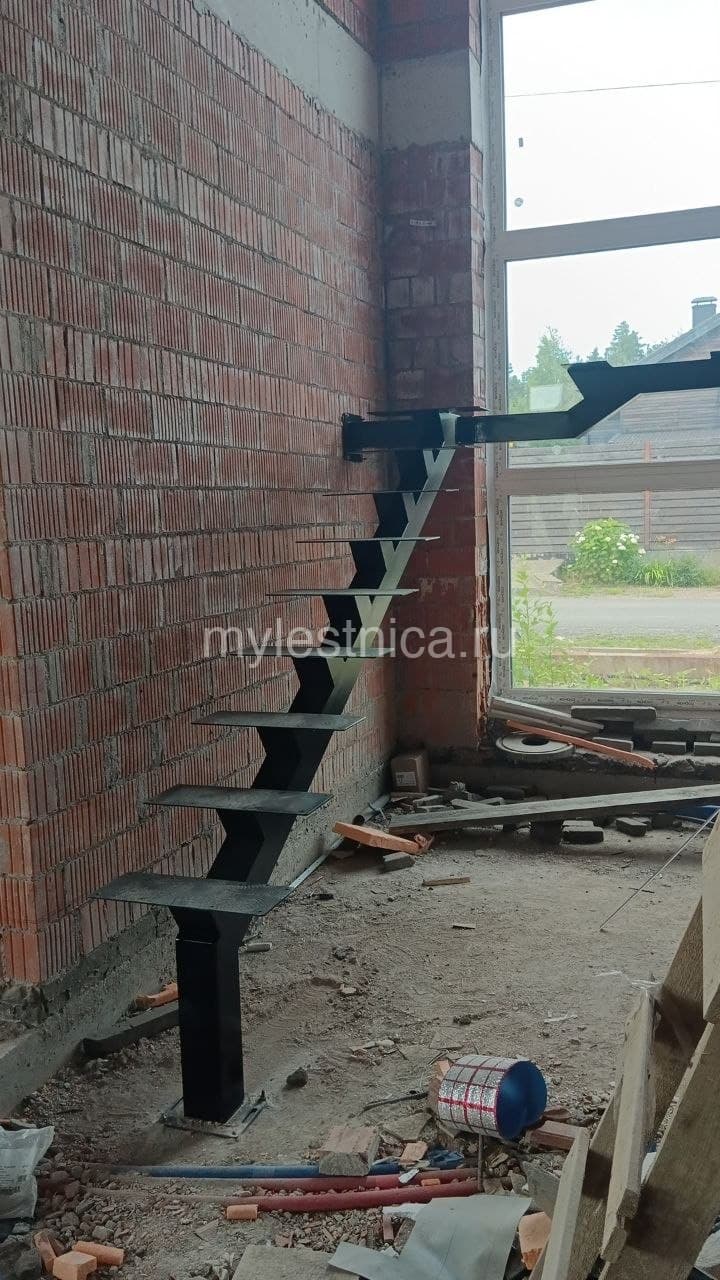 Лестница на монокосоуре — проект 21 — ракурс 2
